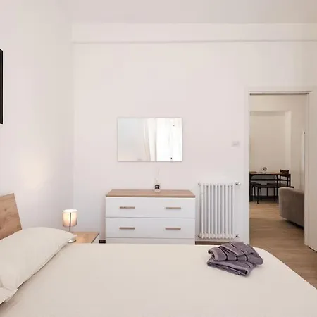 Ospedale Gemelli-vaticano Domus Di Pace 1bdr By Hotea Apartment *