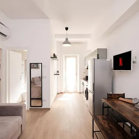 Ospedale Gemelli-vaticano Domus Di Pace 1bdr By Hotea Apartment